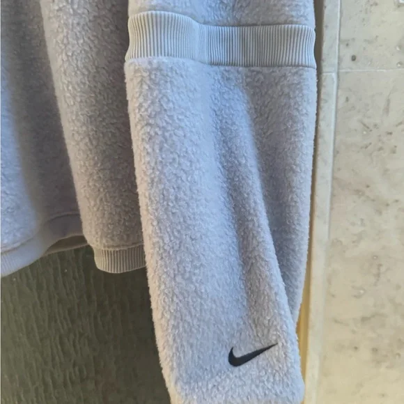 Like new Nike Therma Fleece Cowl Neck Sweatshirt Gray Medium - Picture 5 of 6